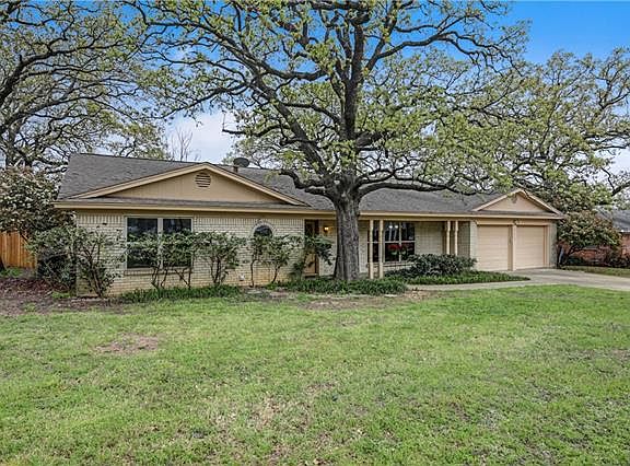 3rd image of 7724 Terry Dr