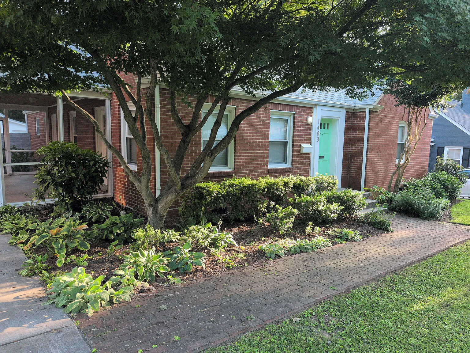 3 bed, 1247 sqft, $1,850 — Photo 2