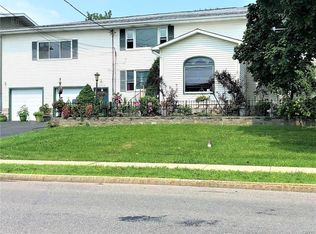 3113 Burnet Ave, Syracuse, NY 13206