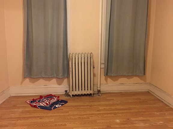 3rd image of 3421 41st St