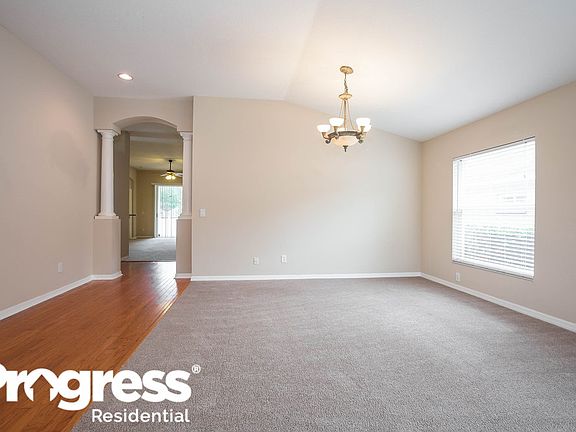 3rd image of 803 Straw Lake Dr