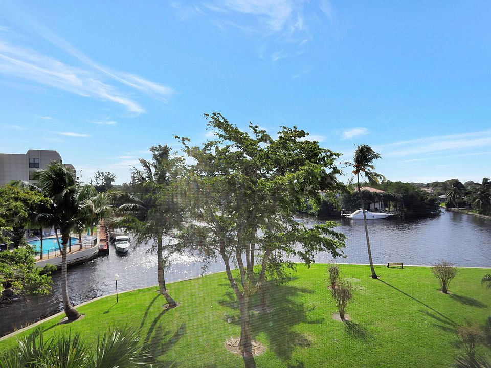 1st image of 7 Royal Palm Way