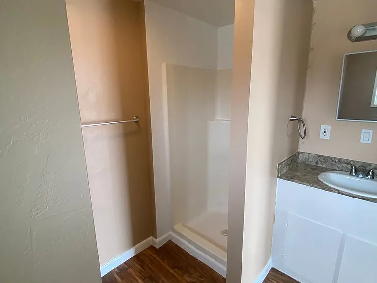593 Venus Ave — Photo 8