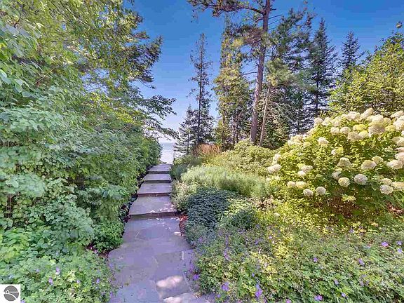 3rd image of 6621 N Omigisi Beach Rd #O