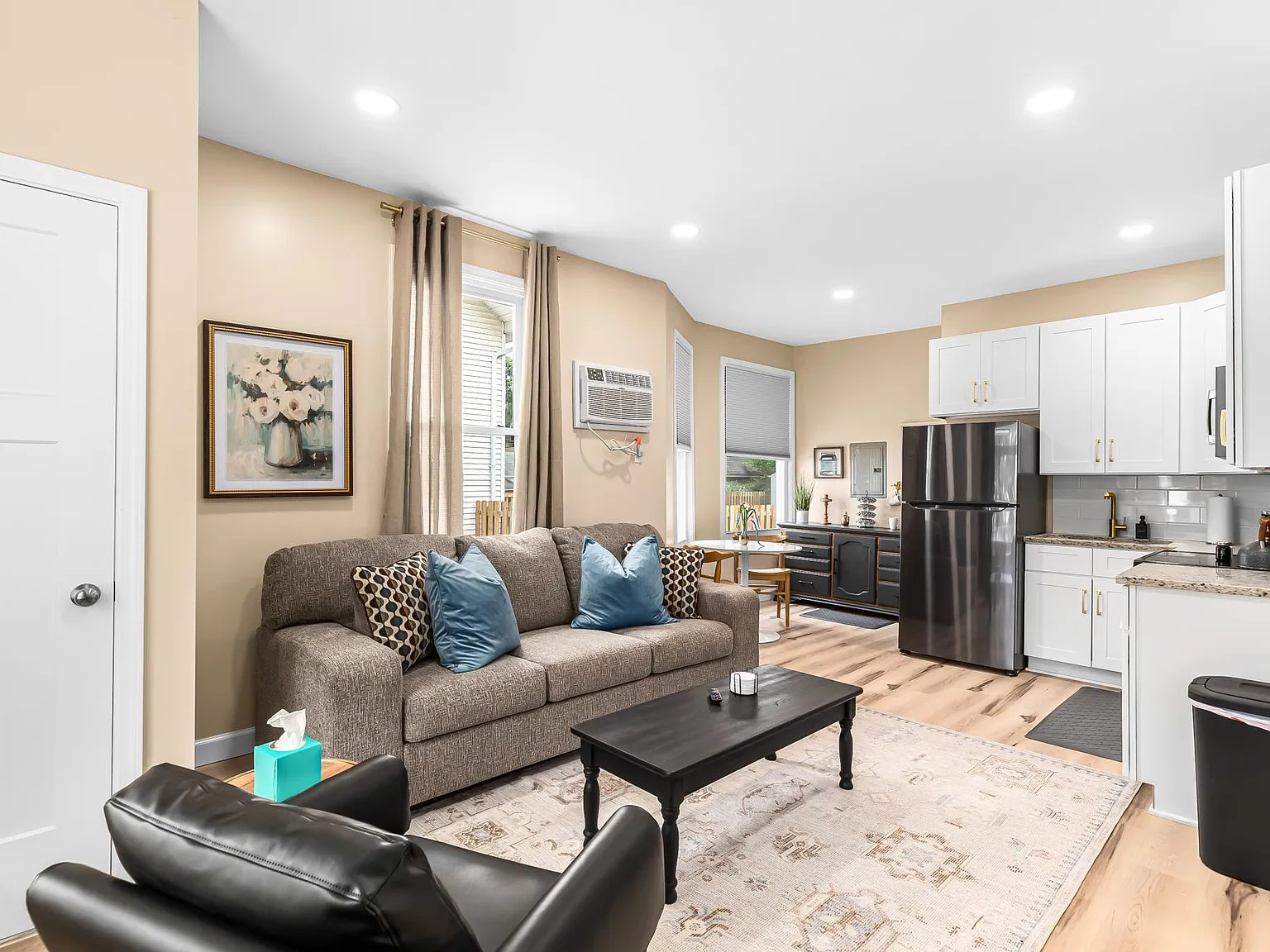1 bed, 500 sqft, $2,500 — Photo 2