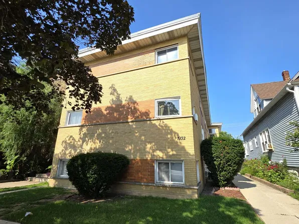 1932 S Central Ave APT 9, Cicero, IL 60804