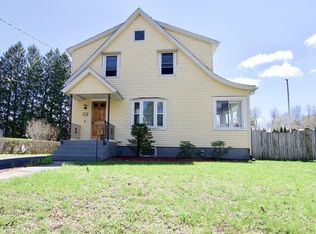 58 Ridgeway St, Westfield, MA 01085