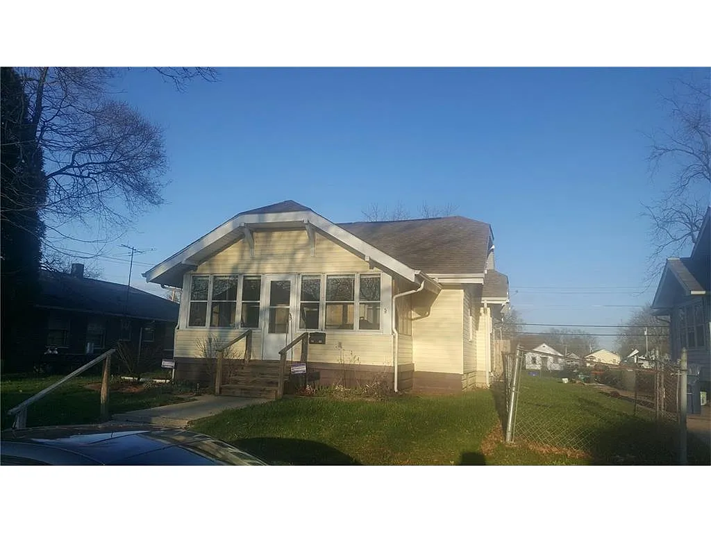 1408 Halford St photo 1