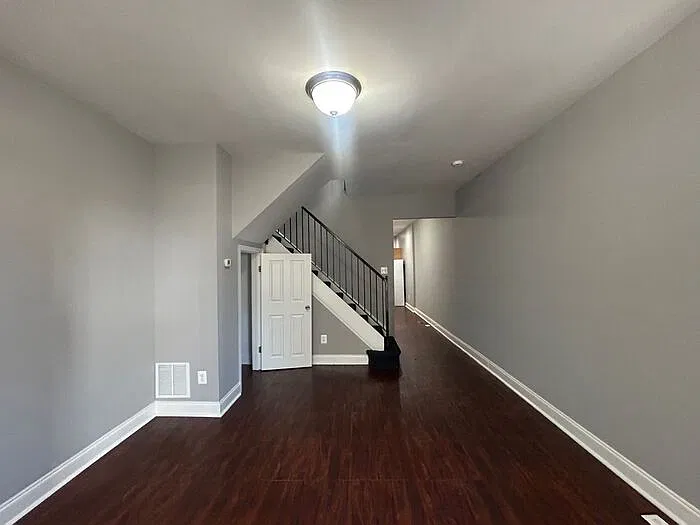 2800 Winchester St — Photo 1