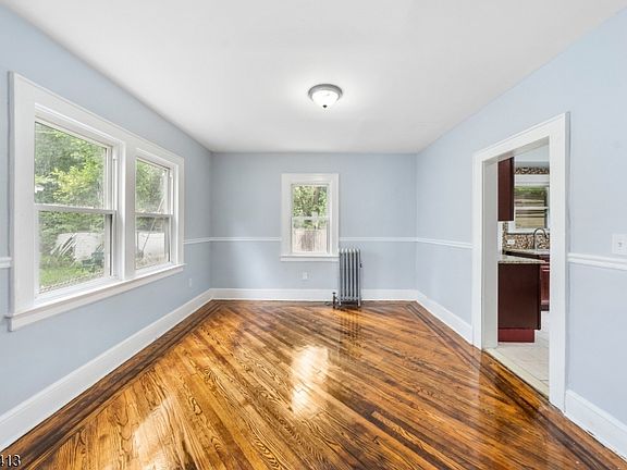 5th image of 125 Pine Grove Ter
