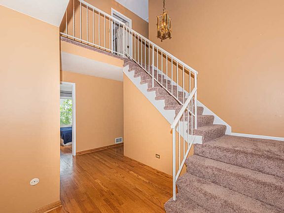 3rd image of 15500 Cherry Hills Ct