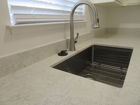 5th image of 965 Whitehall Ave