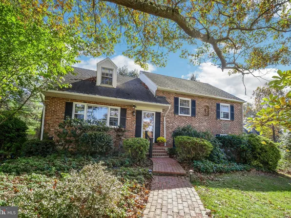 23 Clover Ln, Malvern, PA 19355
