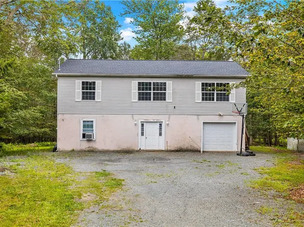 5265 Glen Ter, Tobyhanna, PA 18466