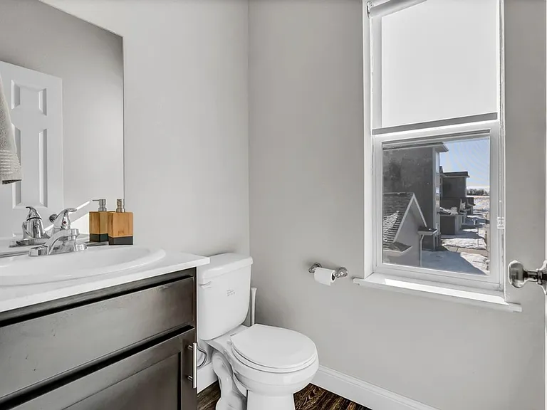 2103 4th St SW — Photo 11