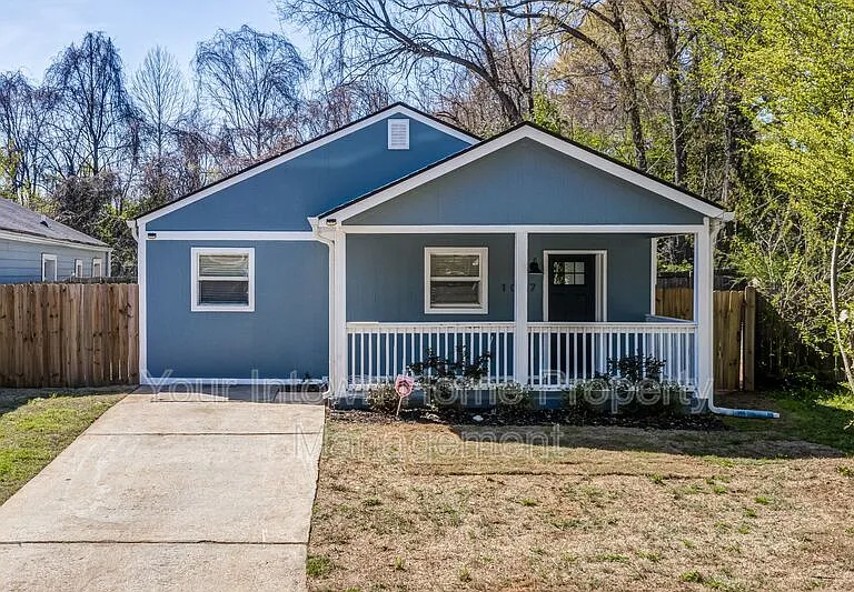 1047 Grant Way SE — Photo 1