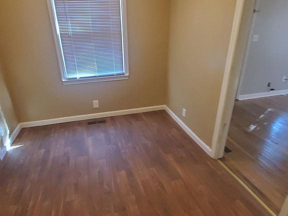 2nd image of 2837 Greenside Dr NW