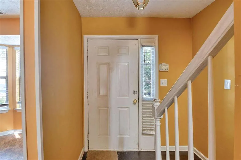 2 bed, 2.5 bath, 1160 sqft, $1,500 — Photo 3