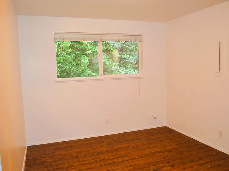 319 Linn Ave #319 — Photo 14