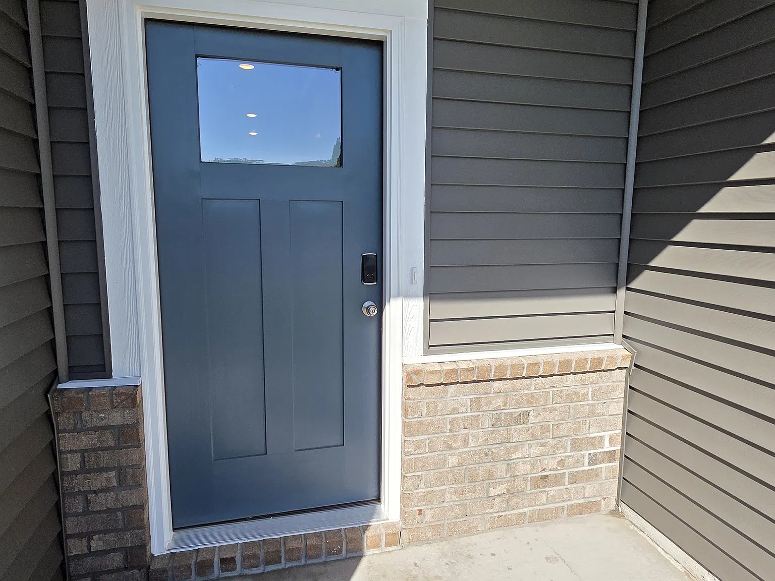 3 bed, 2.5 bath, 1600 sqft, $1,995 — Photo 2