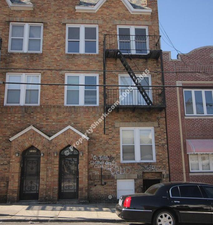 1st image of 3142 103rd St
