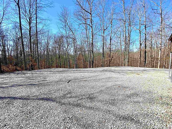 5th image of 800 Wilderness Rd