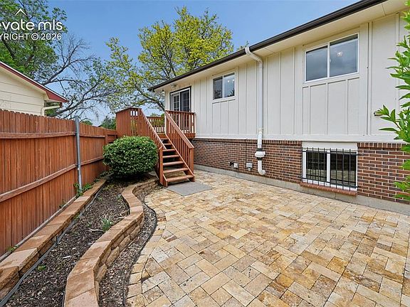 4th image of 7010 Burroback Ct