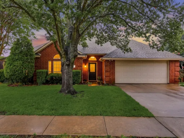 1635 Alexis St, Midlothian, TX 76065