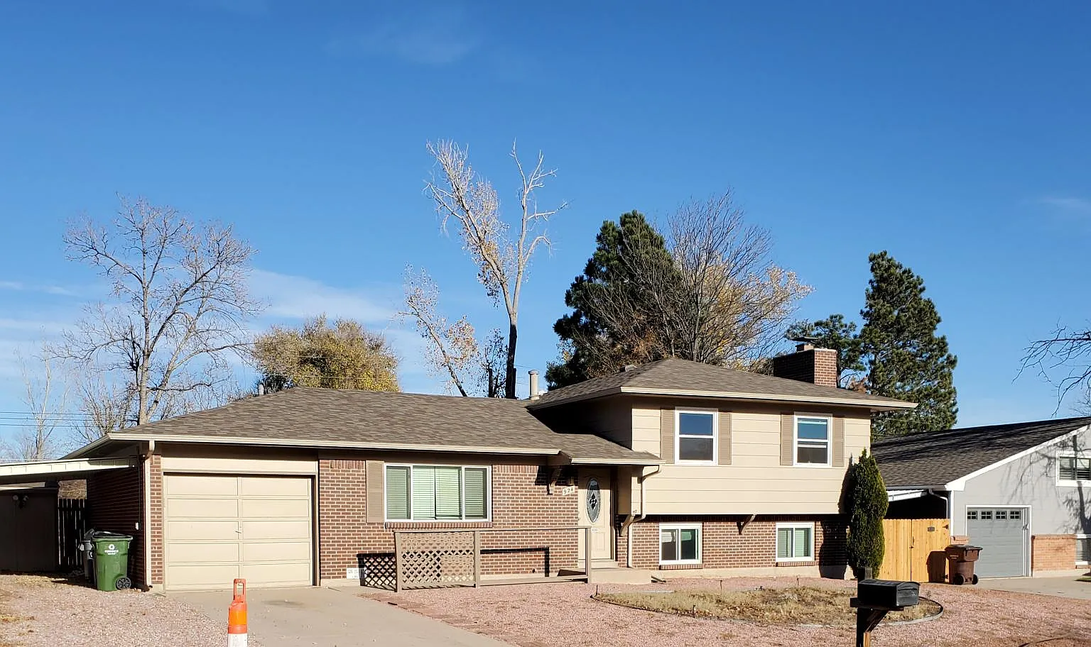 4 bed, 2.5 bath, 1840 sqft, $2,200 — Photo 1
