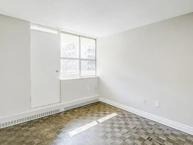 1251 King St W — Photo 48