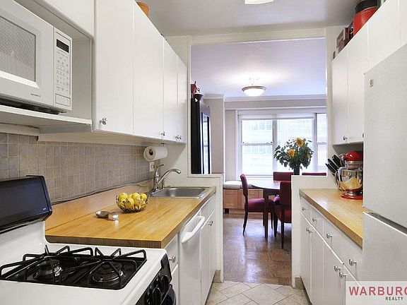 4th image of 370 E 76th St APT B-806