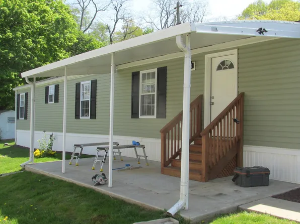 1168 Colony Dr, Coatesville, PA 19320