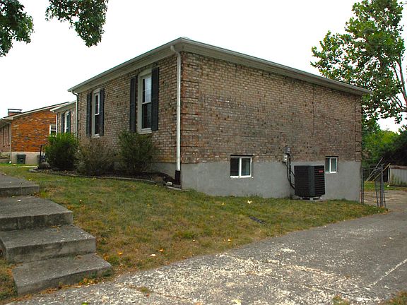 3rd image of 3258 Aqueduct Dr
