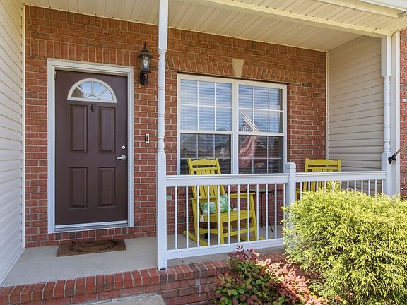 3rd image of 1503 Chapman Ln