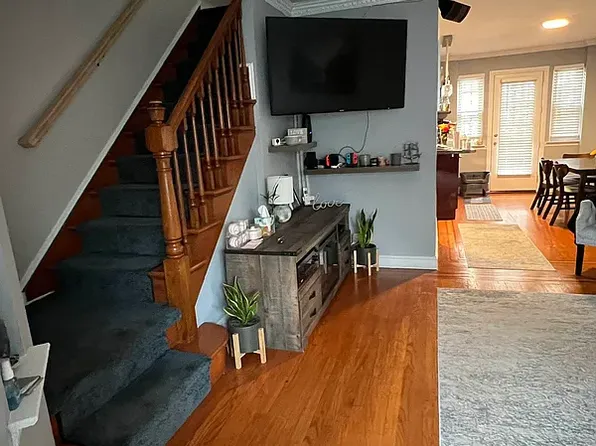 64-47 Austin Street image 3 of 12