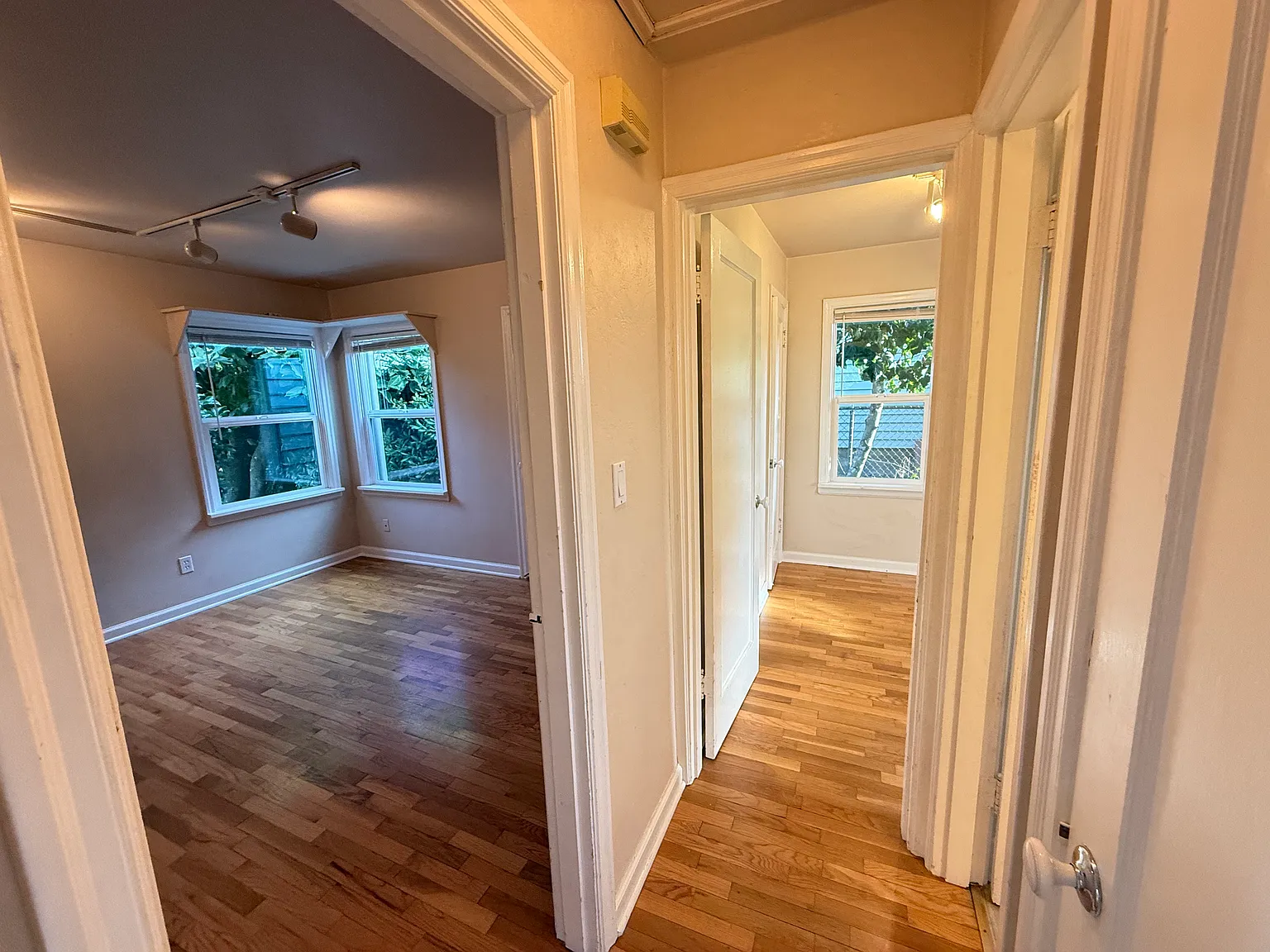 4 bed, 1758 sqft, $3,100 — Photo 4