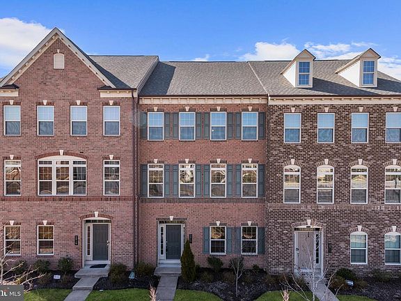 2nd image of 2917 Middleham Ct