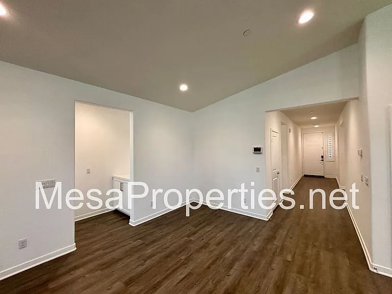 5229 Jarvis Ln — Photo 46