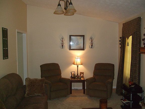 4th image of 3961 Woodland Cir SE