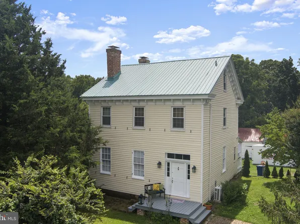 10007 Croom Rd, Upper Marlboro, MD 20772