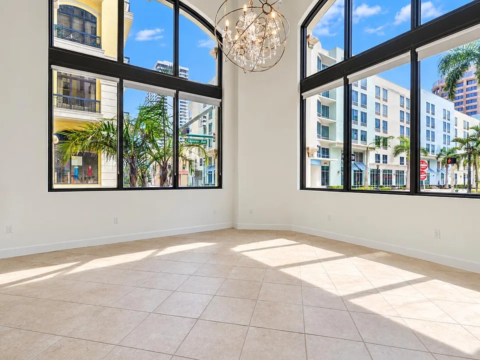 801 S Olive Ave #118