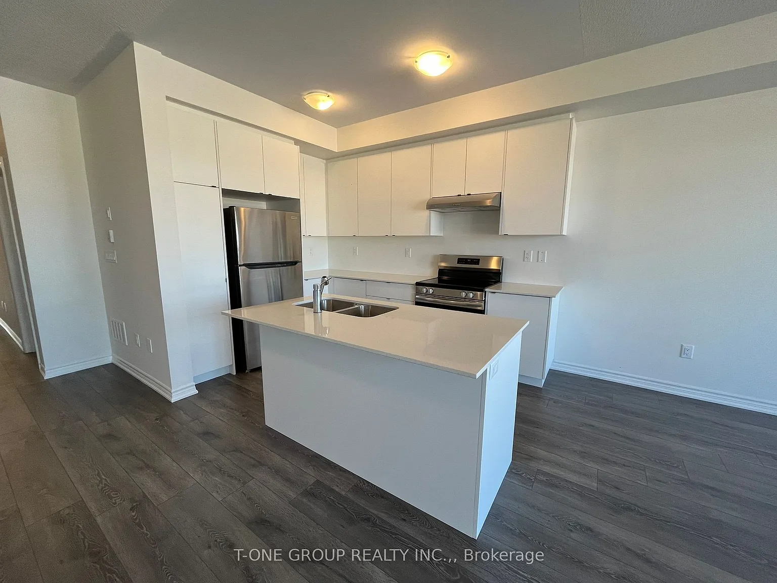 4 bed, $2,800 — Photo 3