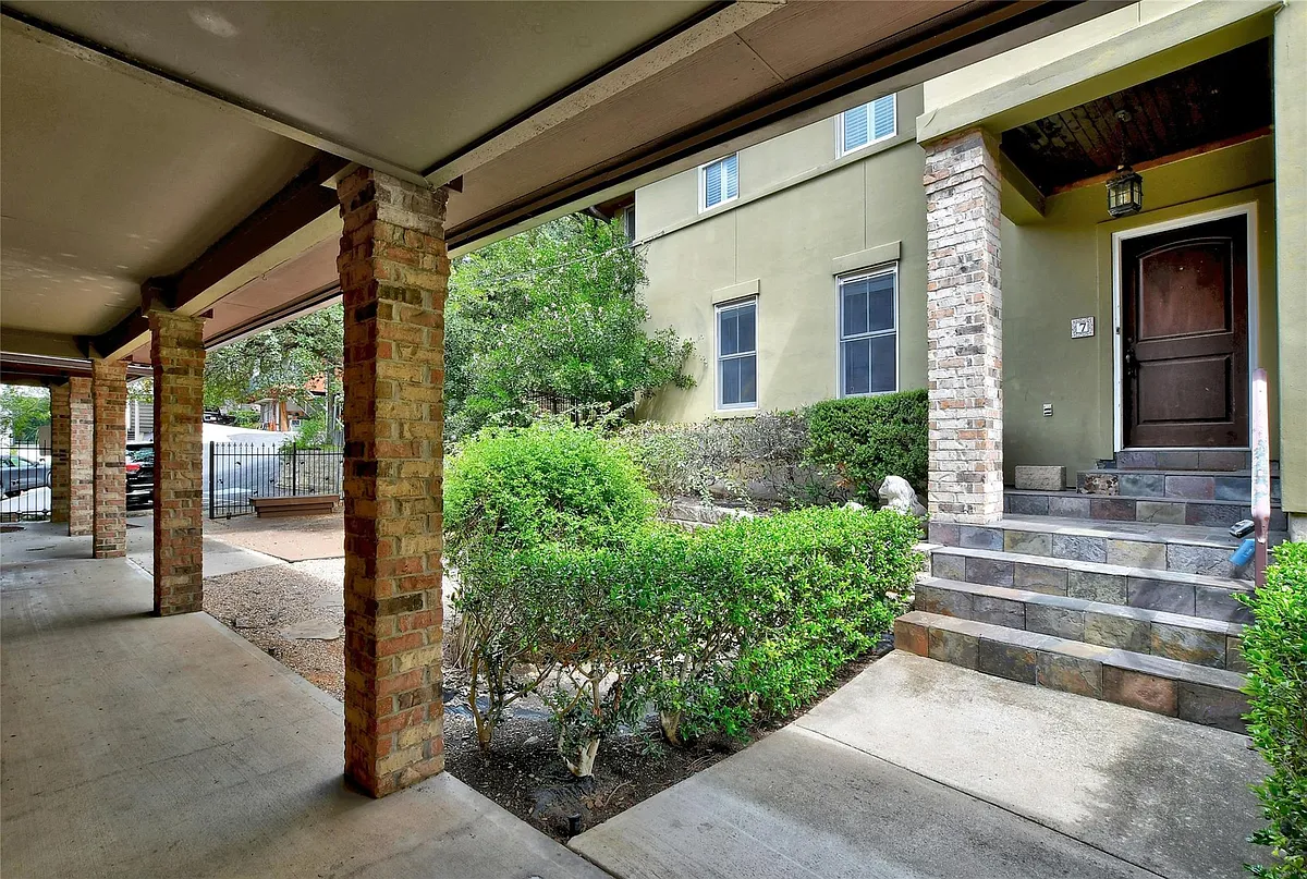 Building Photo - 2101 N Lamar Blvd #7