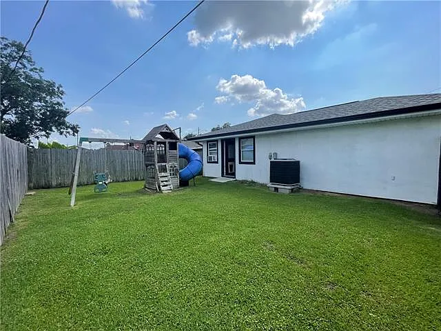 3421 Clearview Pkwy — Photo 11