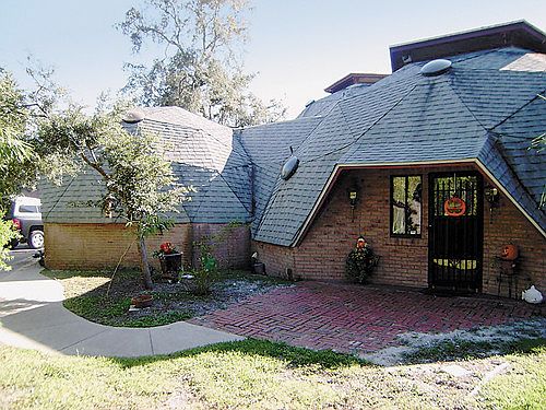 1st image of 806 Waterhouse Ct
