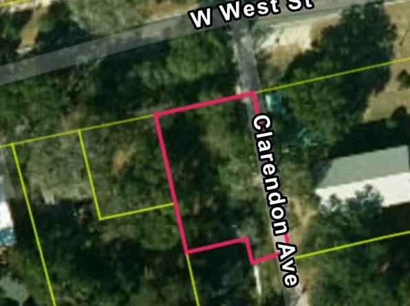 201 Clarendon Avenue, Southport, NC 28461