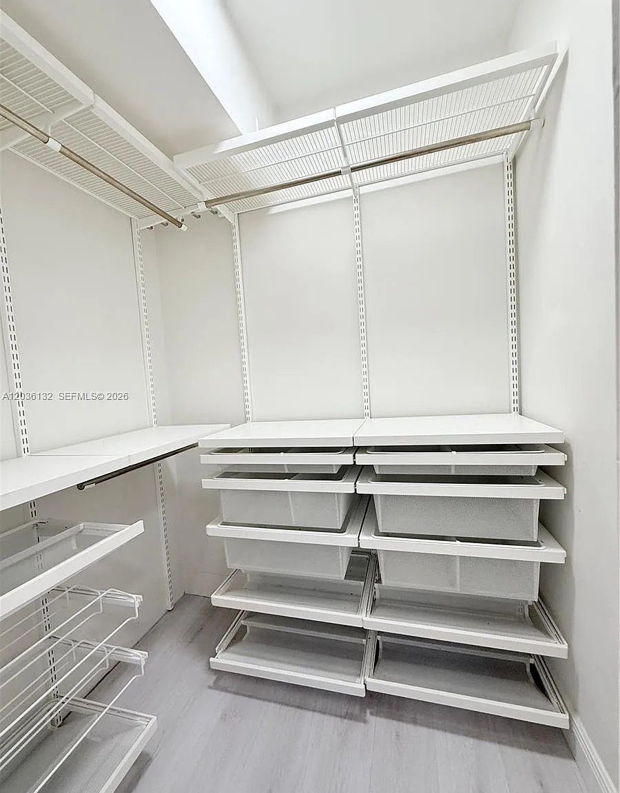 2 bed, 1077 sqft, $2,650 — Photo 3