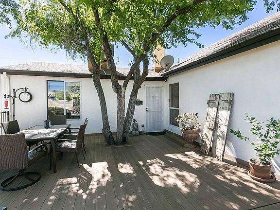 5th image of 512 N Hassayampa Dr