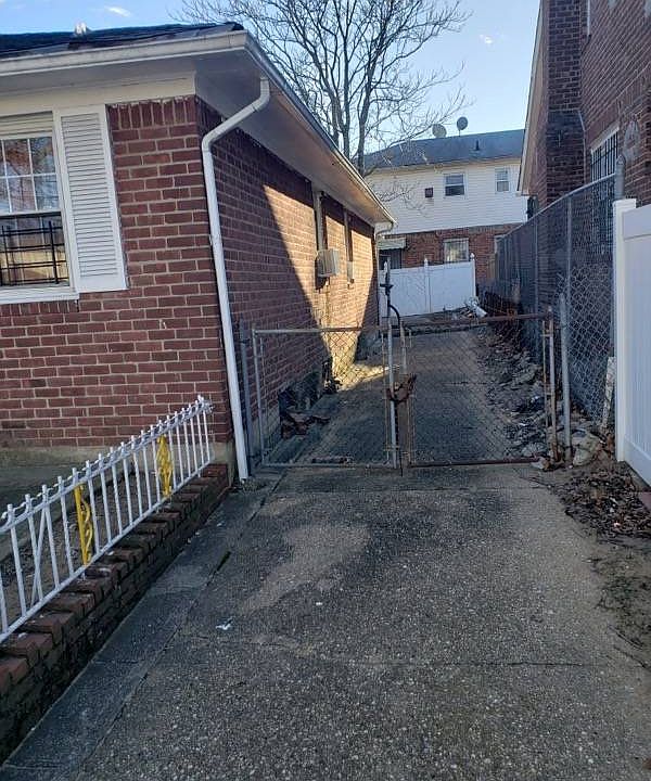 2nd image of 220-24 137th Rd