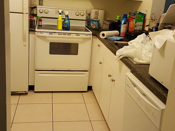 3rd image of 4277 NW 89th Ave APT 202